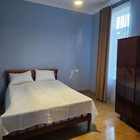 Guest House Mtani Near Colchis Fountain Кутаїсі Екстер'єр фото