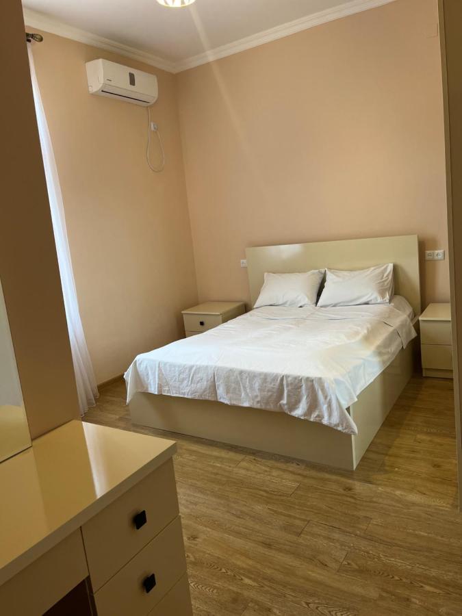 Guest House Mtani Near Colchis Fountain Кутаїсі Екстер'єр фото